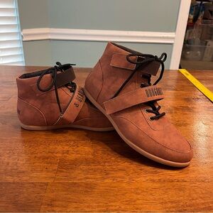 Doughnuts and Deadlifts unisex Brown High-Top Shoes lifting size women 8 men 6